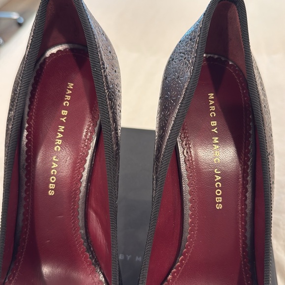 Marc by Marc Jacobs Heels style 606931 Smoke Color Size 40 US 10 - Picture 6 of 6